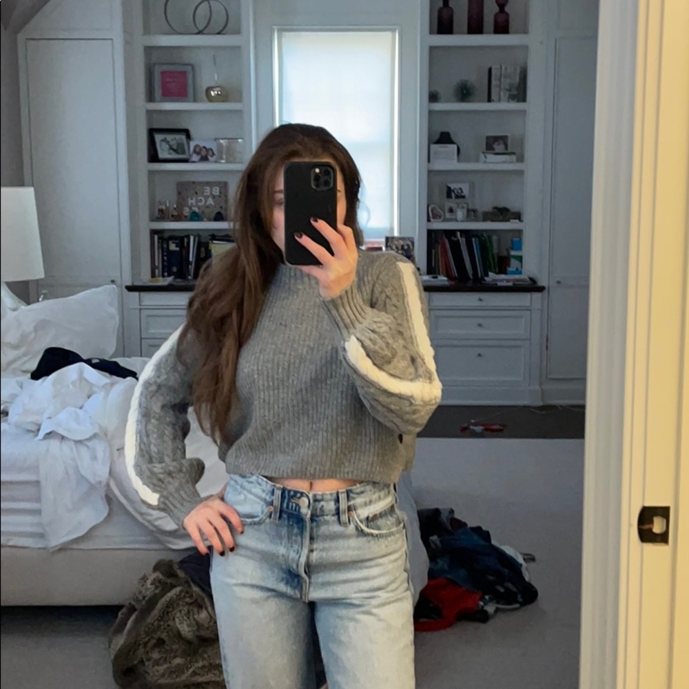 Cropped sweater - Picture 2 of 5